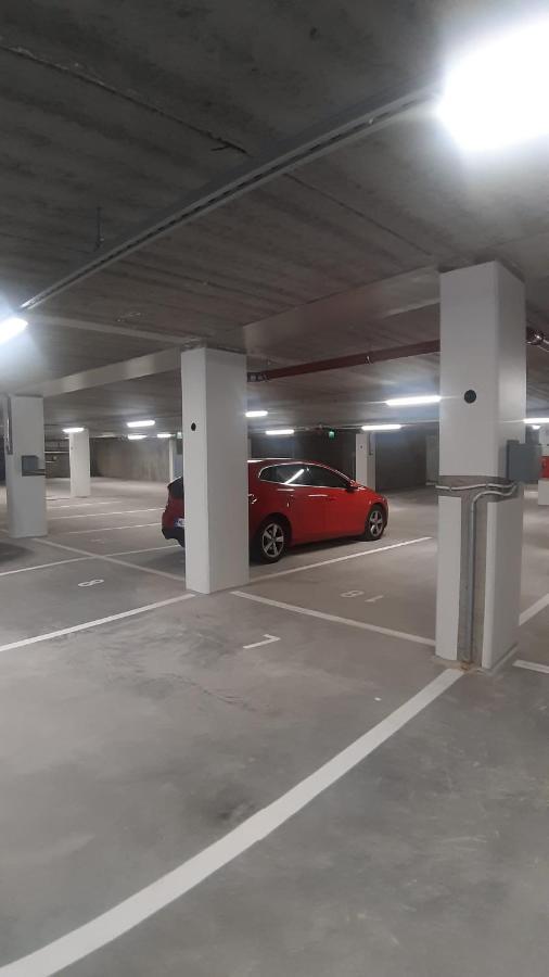 Uusi Upea Asunto Jaervinaekoealalla Ja Autohallilla Тампере Екстериор снимка